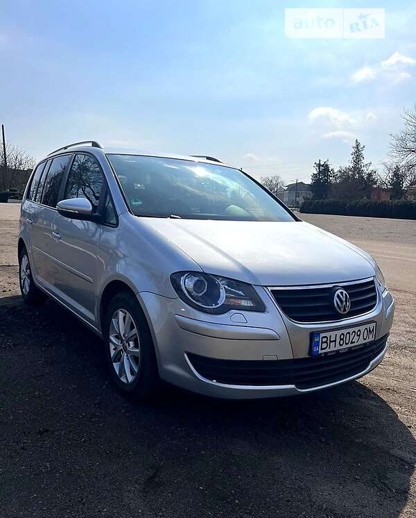 Volkswagen Cross touran (2009)