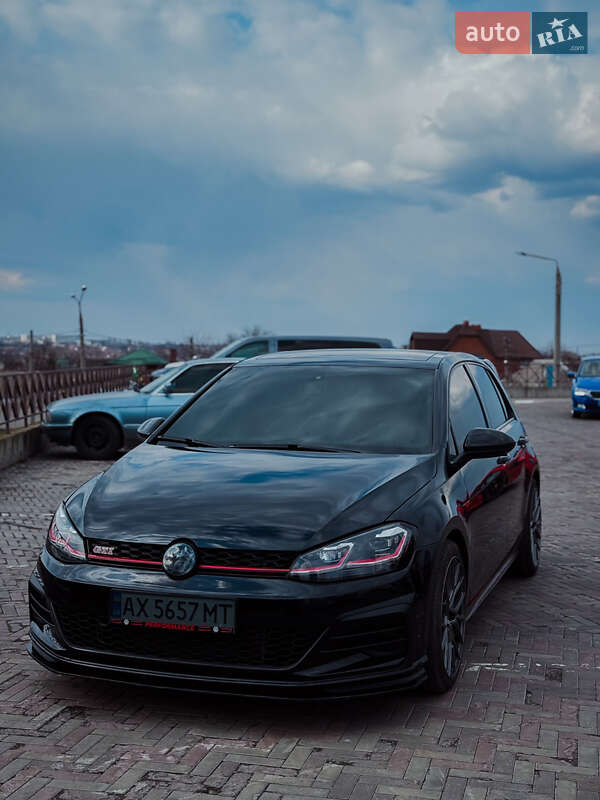 Volkswagen Golf gti (2019)