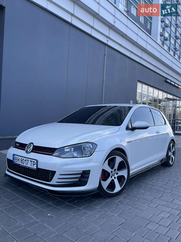 Volkswagen Golf gti (2016)