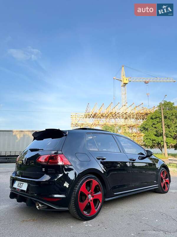 Volkswagen Golf gti (2016)