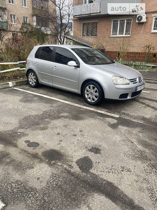Volkswagen Golf (2005)