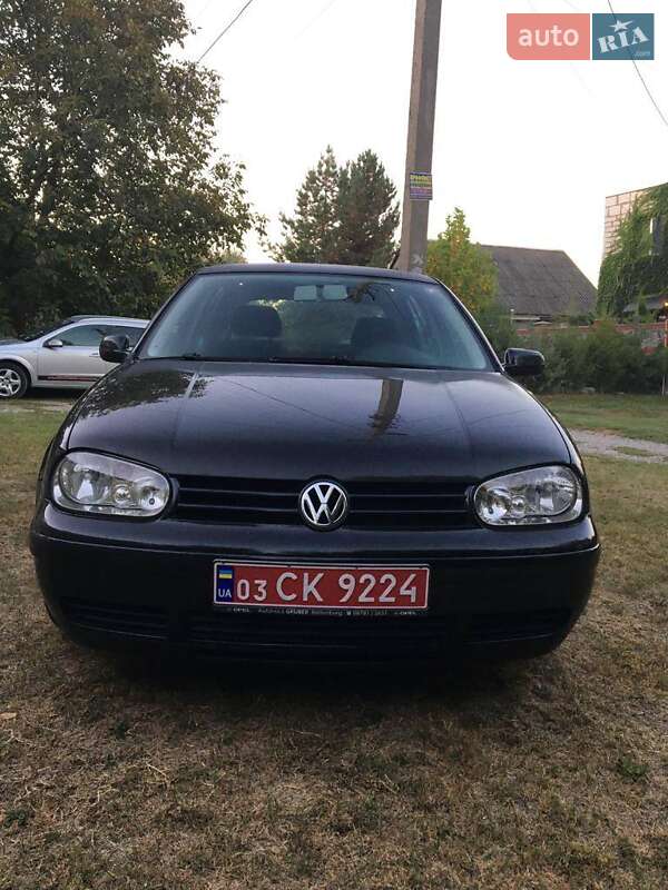 Volkswagen Golf (2002)