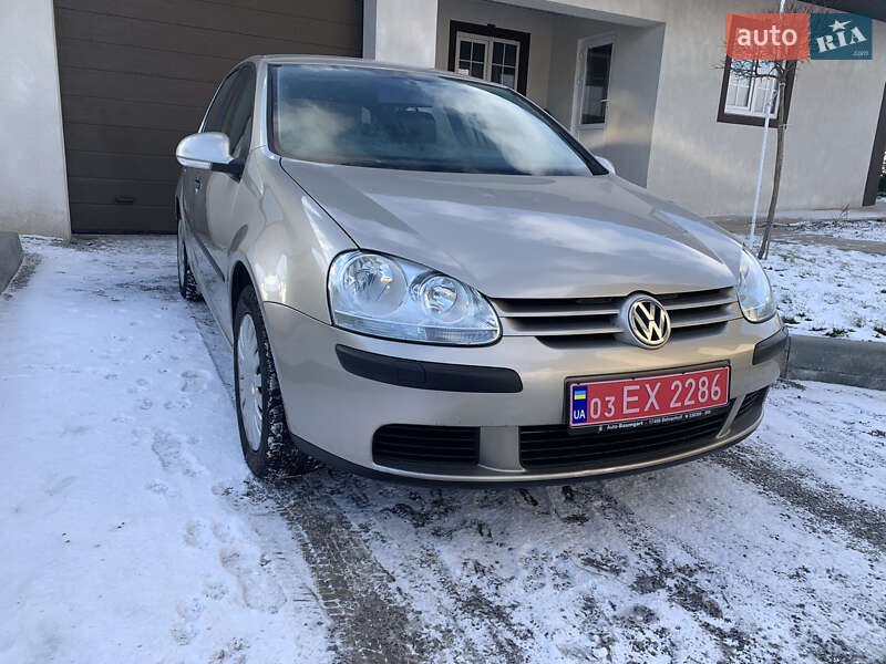 Volkswagen Golf (2005)