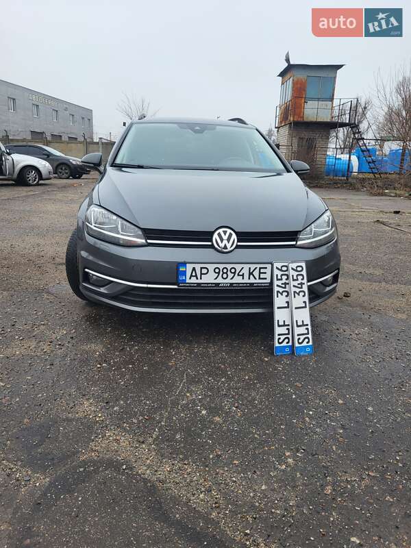 Volkswagen Golf (2019)