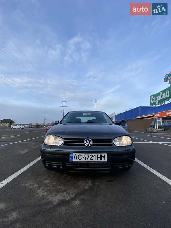 Volkswagen Golf (2001)