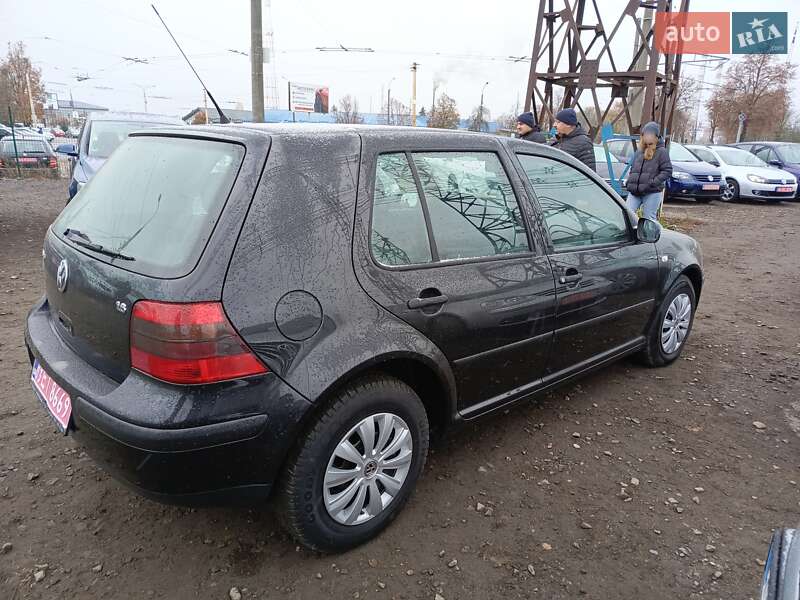 Volkswagen Golf (2000)