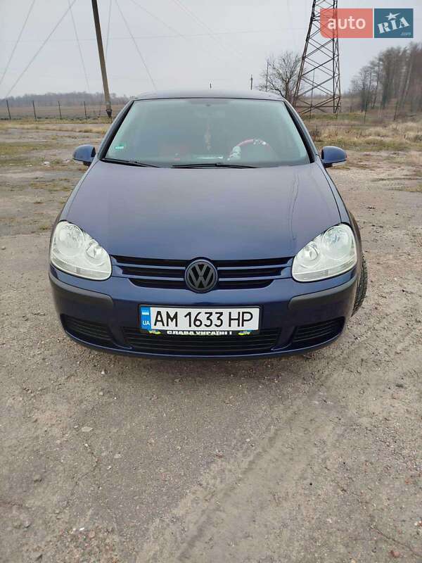 Volkswagen Golf (2005)