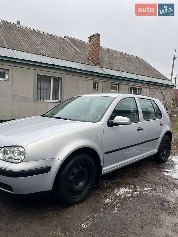 Volkswagen Golf (2000)