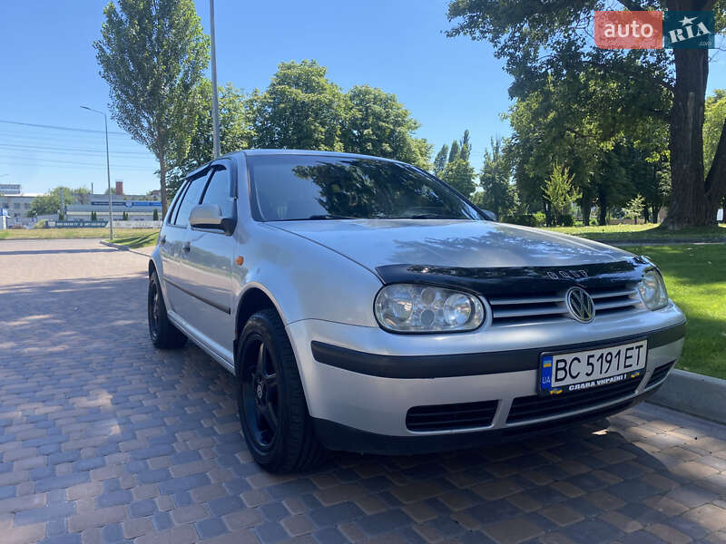 Volkswagen Golf (1999)