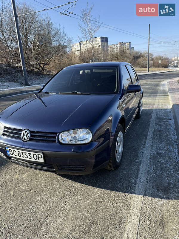 Volkswagen Golf (2002)