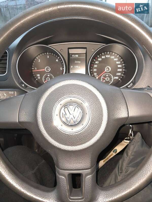 Volkswagen Golf (2011)
