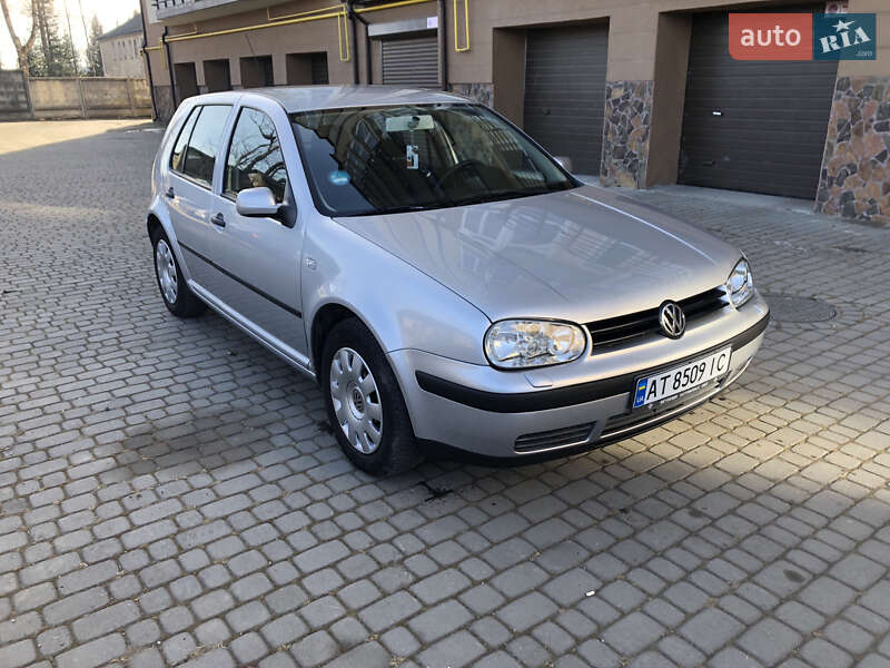 Volkswagen Golf (2002)
