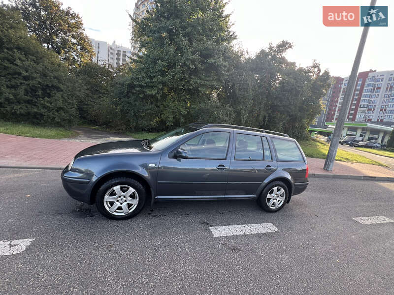 Volkswagen Golf (2003)