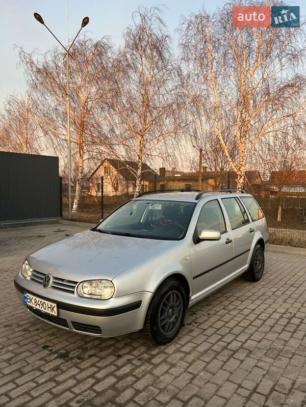 Volkswagen Golf (2001)