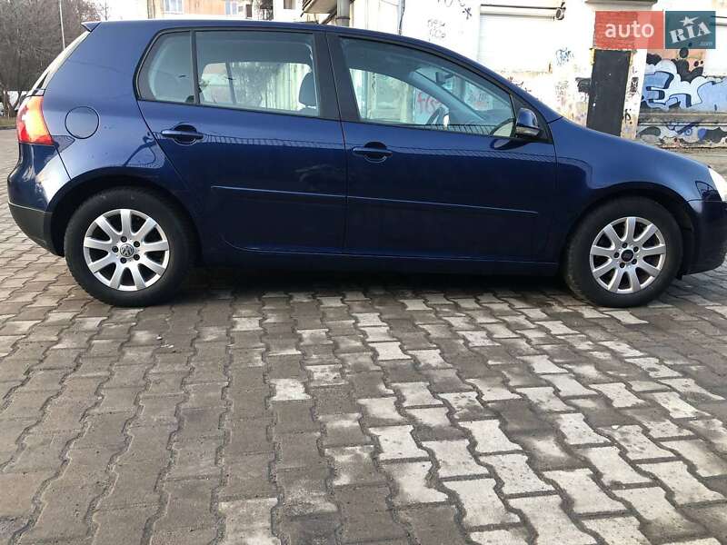 Volkswagen Golf (2004)