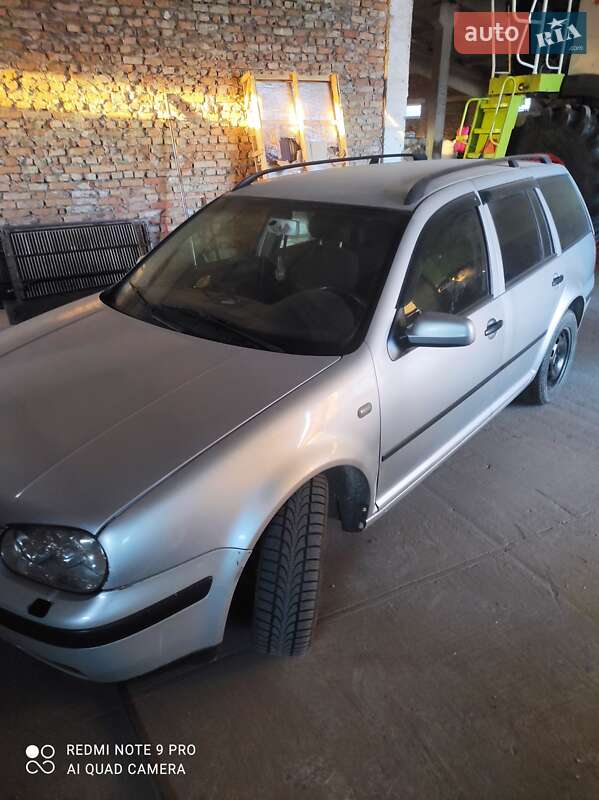 Volkswagen Golf (2002)