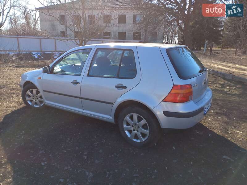 Volkswagen Golf (1998)