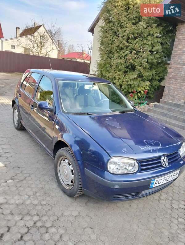 Volkswagen Golf (2000)