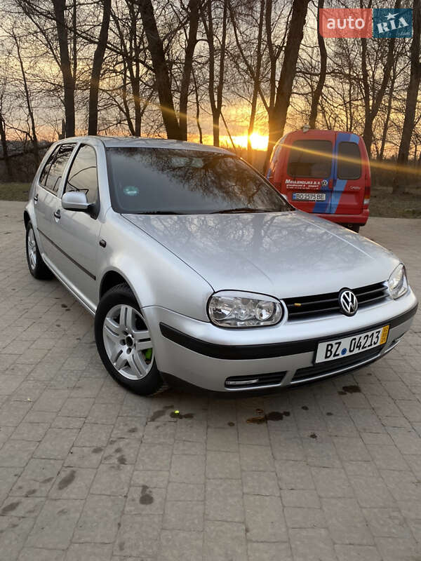 Volkswagen Golf (2002)