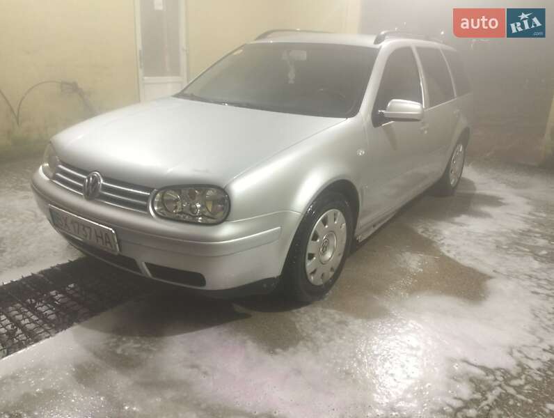 Volkswagen Golf (2003)