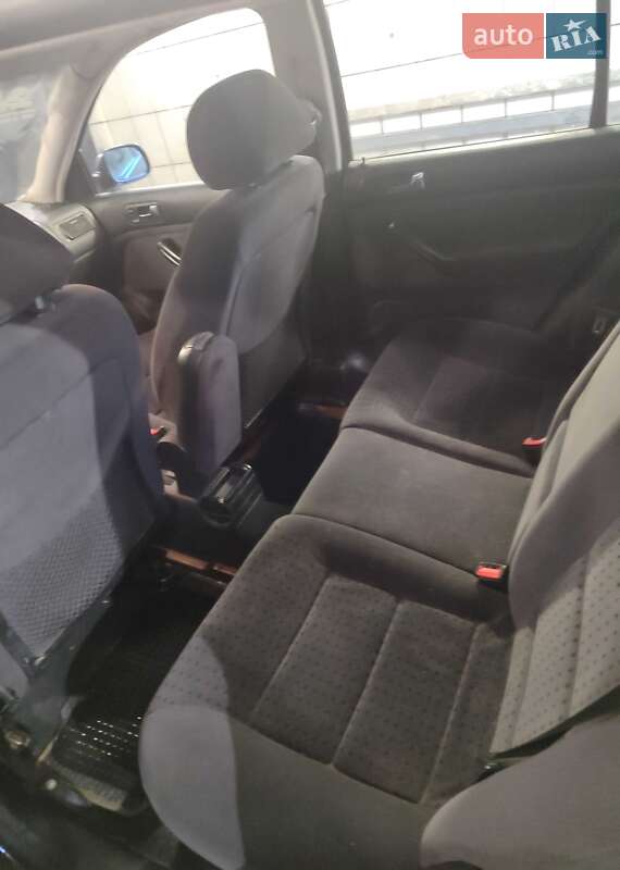 Volkswagen Golf (1998)