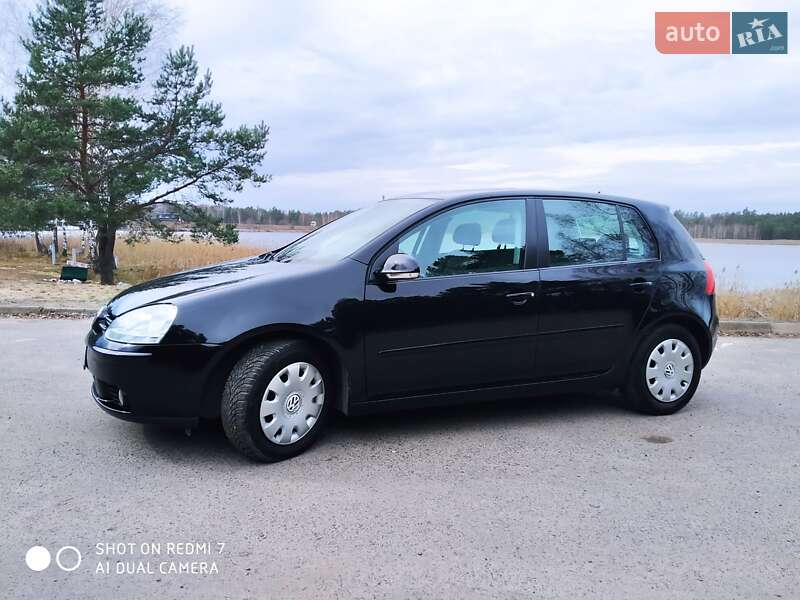 Volkswagen Golf (2005)