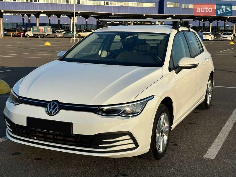 Volkswagen Golf (2022)