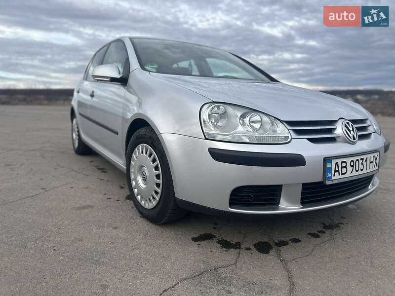 Volkswagen Golf (2005)
