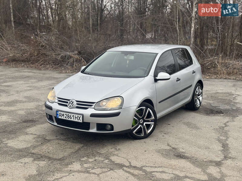 Volkswagen Golf (2003)