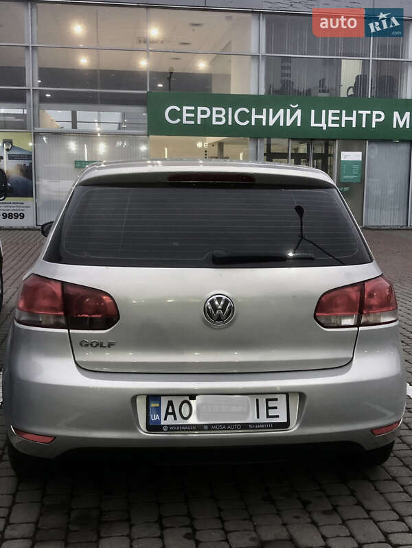Volkswagen Golf (2010)
