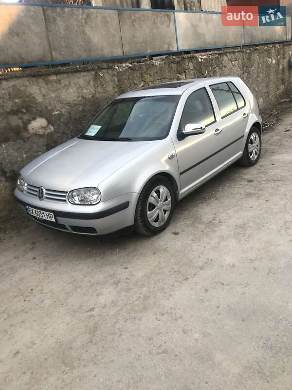 Volkswagen Golf (1999)