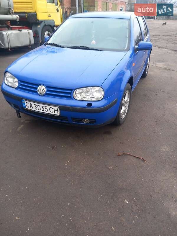 Volkswagen Golf (1999)
