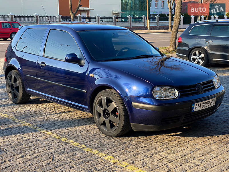 Volkswagen Golf (1999)