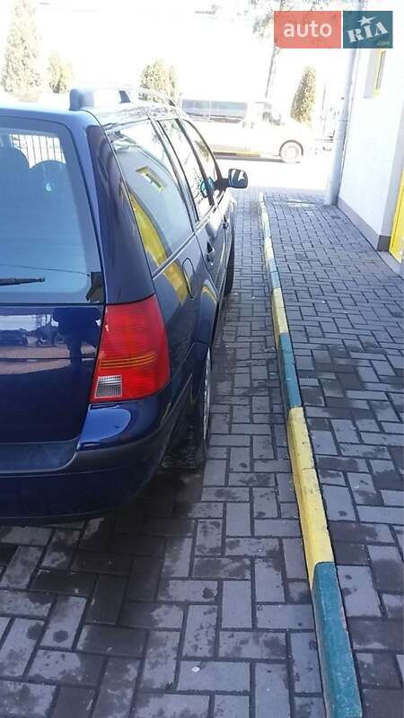 Volkswagen Golf (2001)