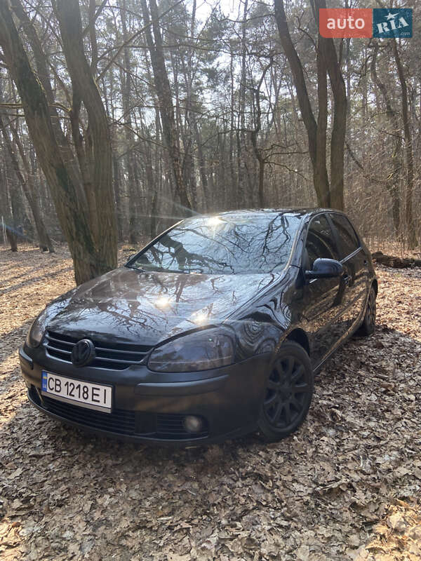 Volkswagen Golf (2004)