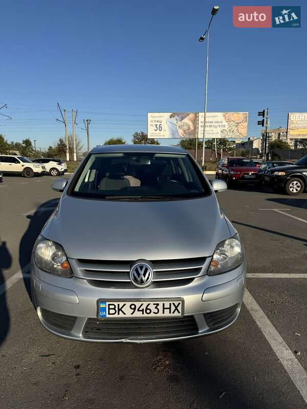 Volkswagen Golf (2005)