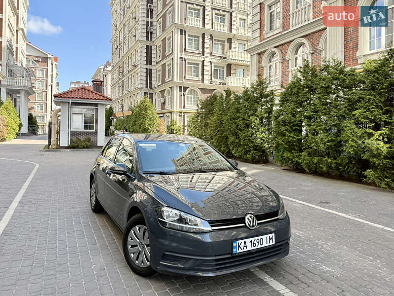 Volkswagen Golf (2019)