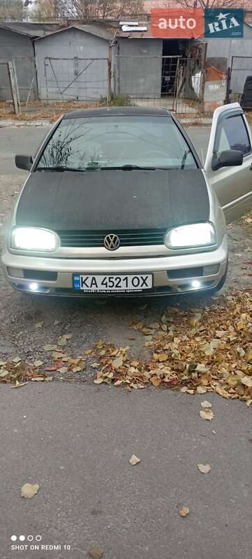 Volkswagen Golf (1996)
