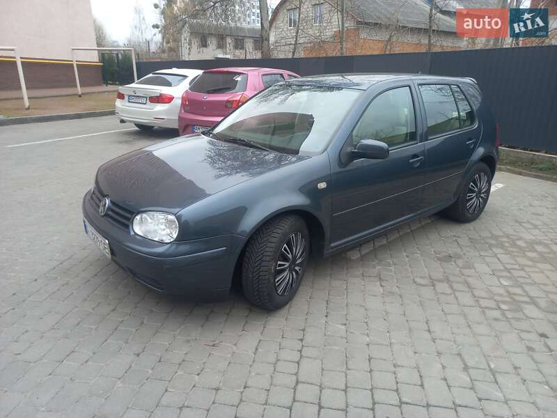 Volkswagen Golf (2000)