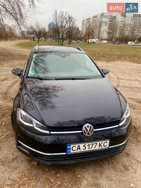 Volkswagen Golf (2020)