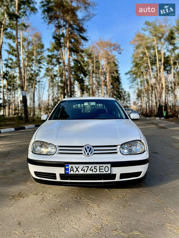 Volkswagen Golf (2001)