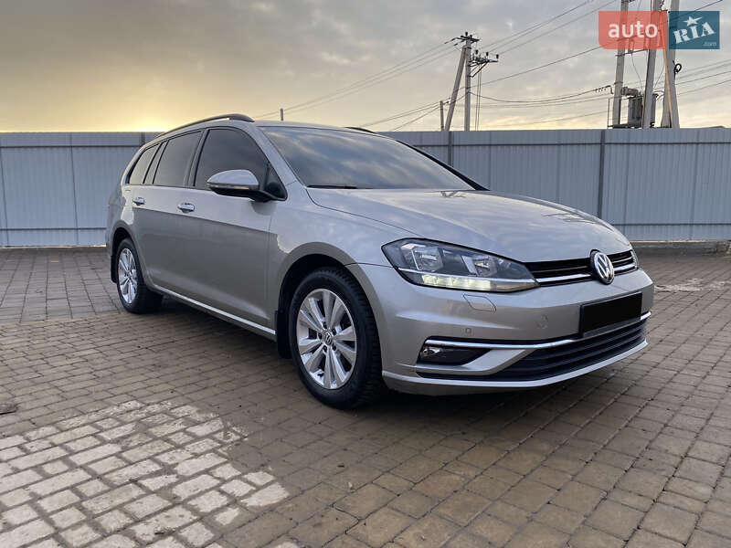 Volkswagen Golf (2017)