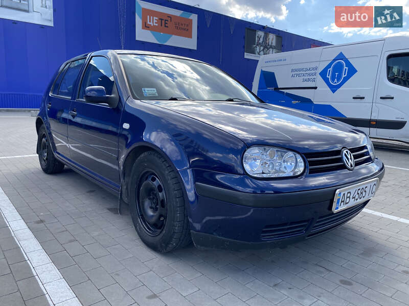 Volkswagen Golf (2000)