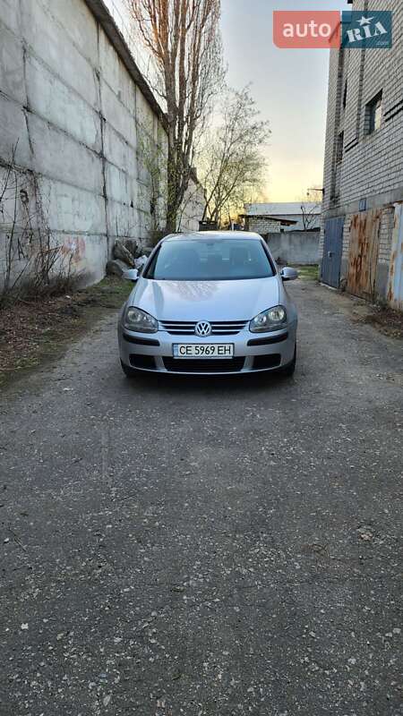 Volkswagen Golf (2004)