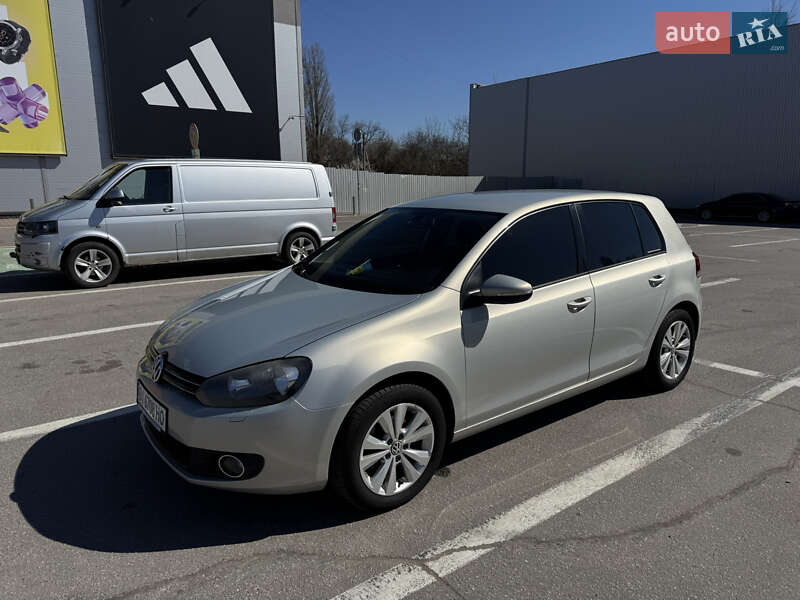 Volkswagen Golf (2012)