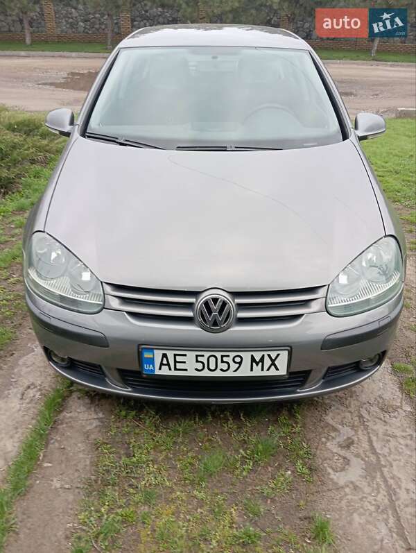 Volkswagen Golf (2004)