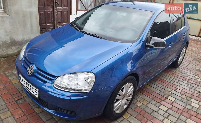 Volkswagen Golf (2003)