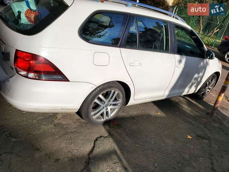 Volkswagen Golf (2012)