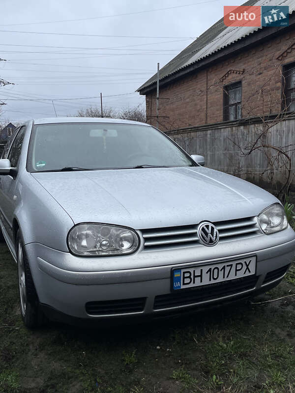 Volkswagen Golf (2000)