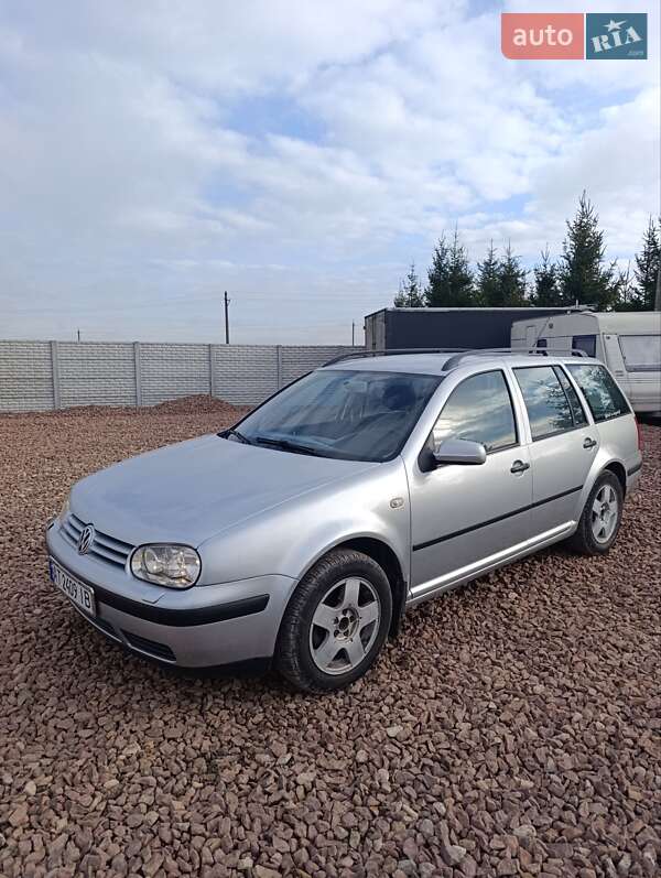 Volkswagen Golf (2004)